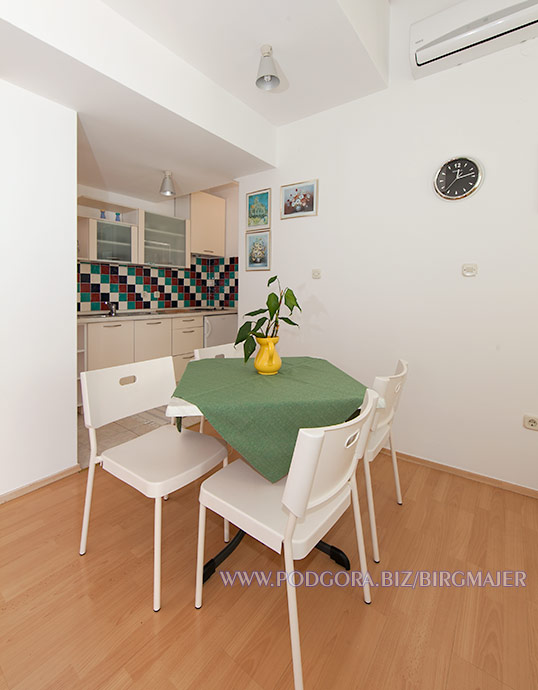 apartments Birgmajer, Podgora - dining table
