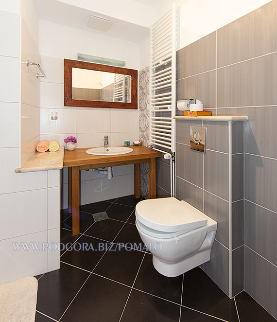Apartments Pomalo, Podgora - bathroom