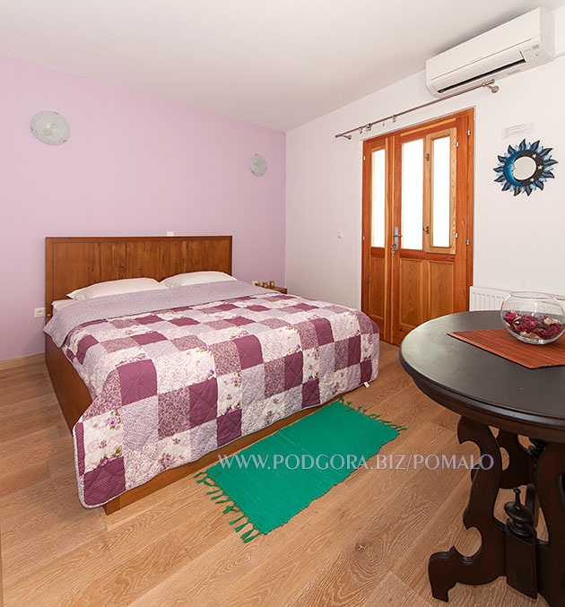 Apartments Pomalo, Podgora - bedroom